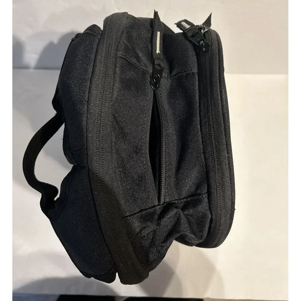Ogio‎ 18